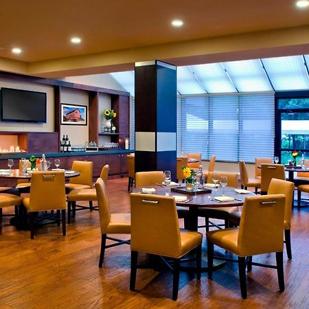 Trumbull Marriott Shelton Restaurant photo
